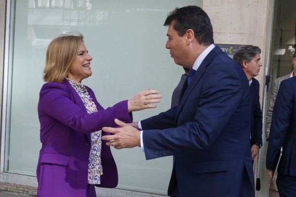 La CEV pide más inversión en Alicante; Pilar Bernabé replica que hay 5.000 millones comprometidos