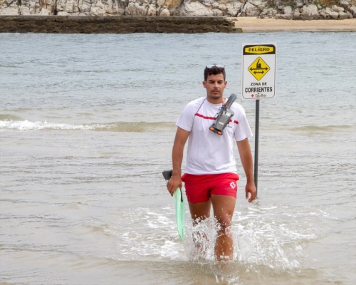 Cruz Roja ya ha rescatado a 226 personas en las playas de la Comunitat Valenciana
