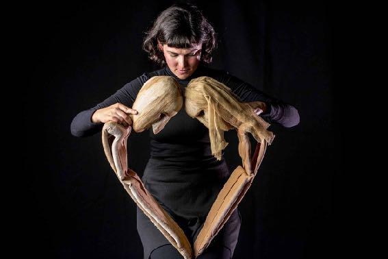 Tres vestidos para contar una vida 