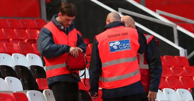 Explosión controlada en Old Trafford tras la evacuación del estadio