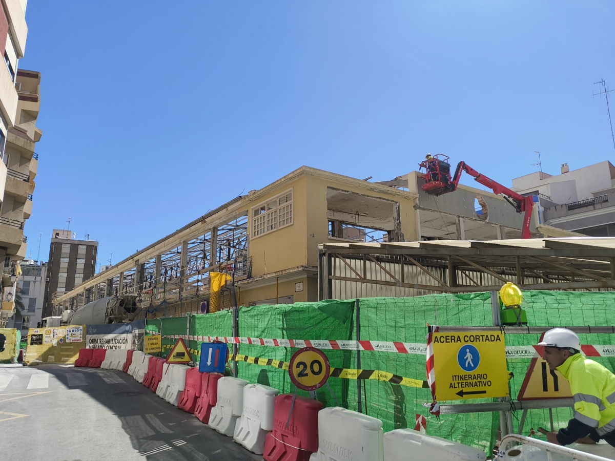 El Mercado Central de Elche se encarece 3,15 millones y los Baños Árabes se musealizarán como un edificio aparte