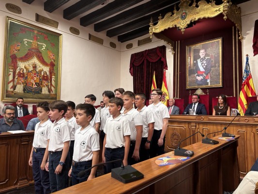 La Prova de Veus de la Escolanía calienta motores para el Misteri