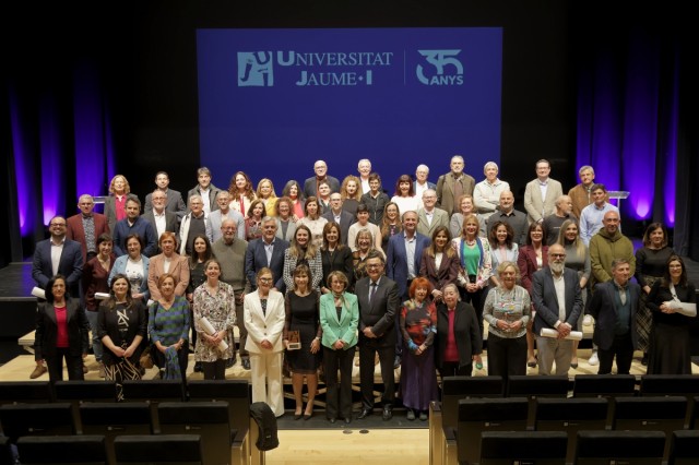 La UJI entrega distinciones extraordinarias a M.ª Jesús Vicent, Pilar Dolz, Julia Sevilla y Fundación Le Cadó