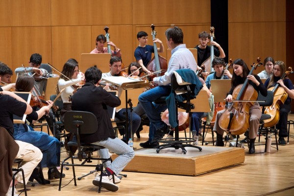 La Orquesta de Jóvenes de la Región de Murcia interpreta a Beethoven y Mendelssohn en su tradicional concierto de primavera