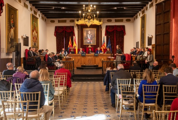 La moción de Elche trae cola: el PP nacional apoya el aborto y el PSOE convoca pleno extraordinario