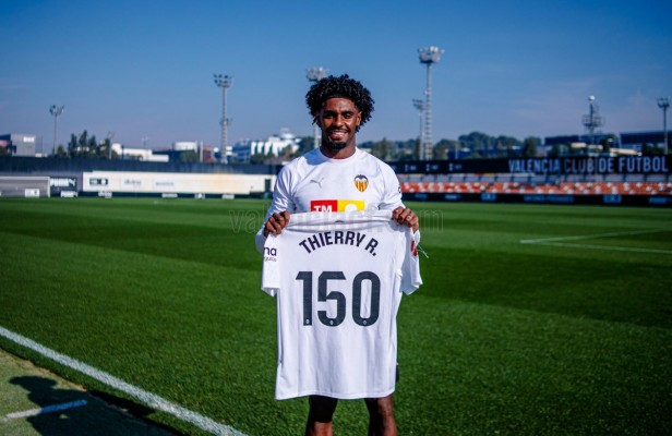 El PSV valora el fichaje de Thierry Rendall