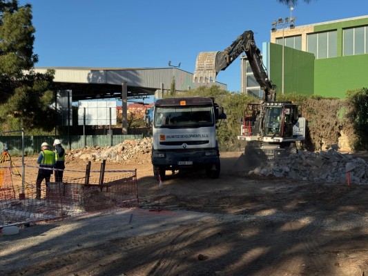 San Vicente arranca la construcción de las nuevas piscinas del Centro del Agua