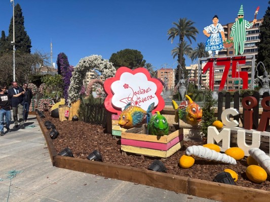 Los Jardines de Primavera de Murcia se inaugurarán este domingo con un espectáculo de música, color y pirotecnia en la Circular