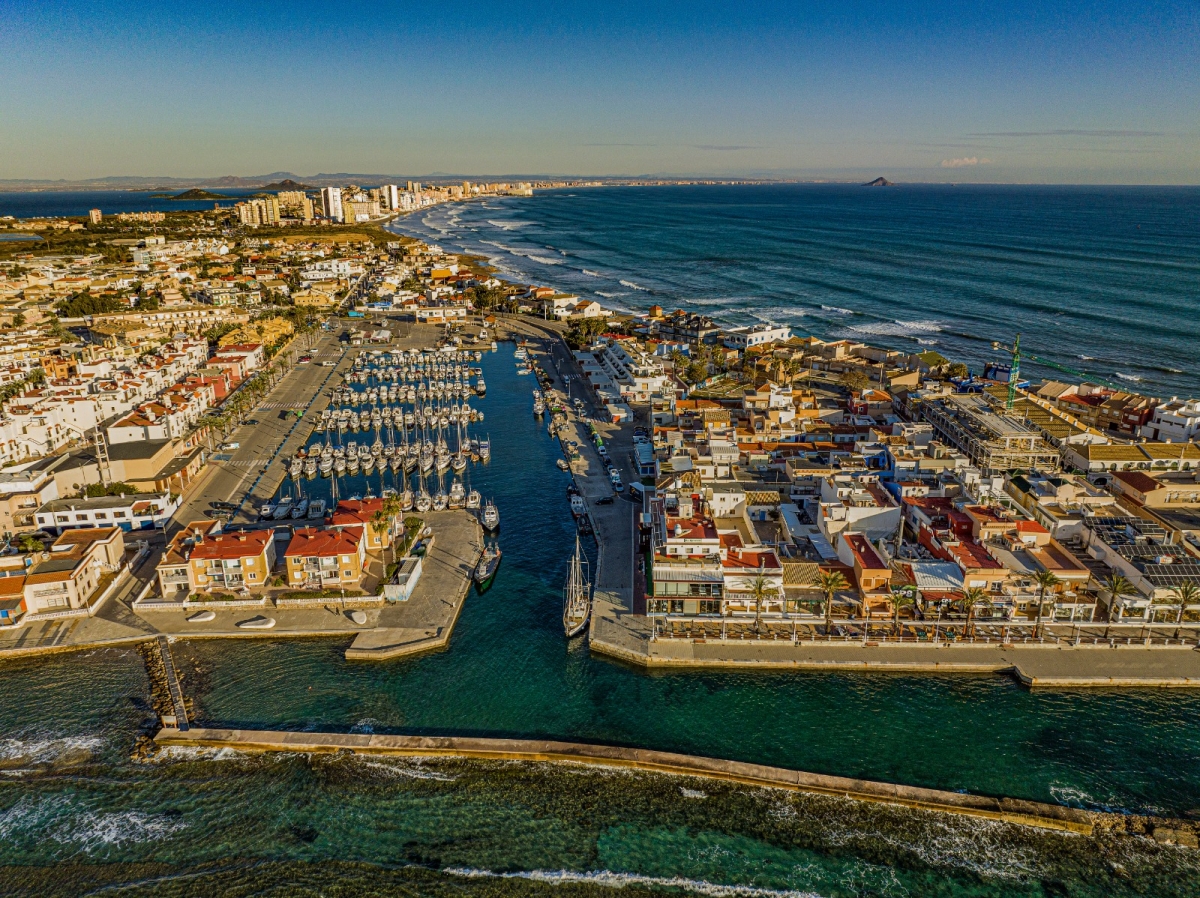 Cabo de Palos como nunca antes lo habías visto: un tesoro en la Región a vista de pájaro y a ras de suelo