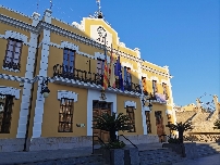 Burjassot suspende temporalmente la concesión de licencias para apartamentos turísticos