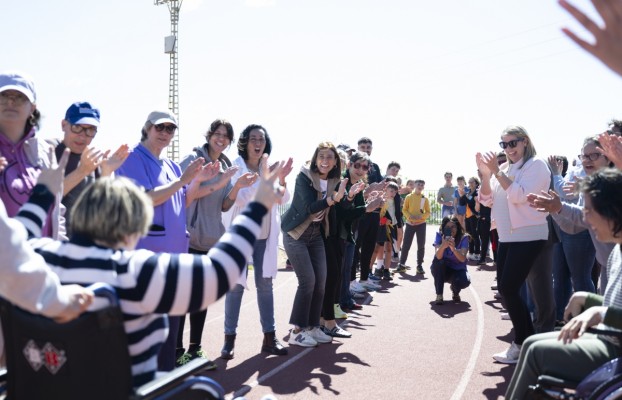 Emoción, valores y convivencia: la Diputación conmemora el Día del Deporte con una jornada en Penyeta