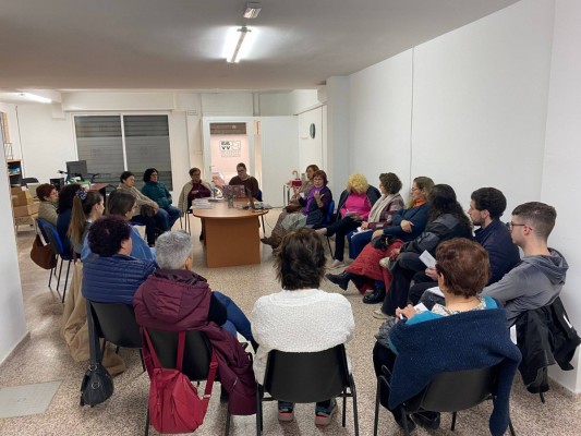La Asociación Mujeres Vecinales de Elche rechaza la moción contra el derecho al aborto