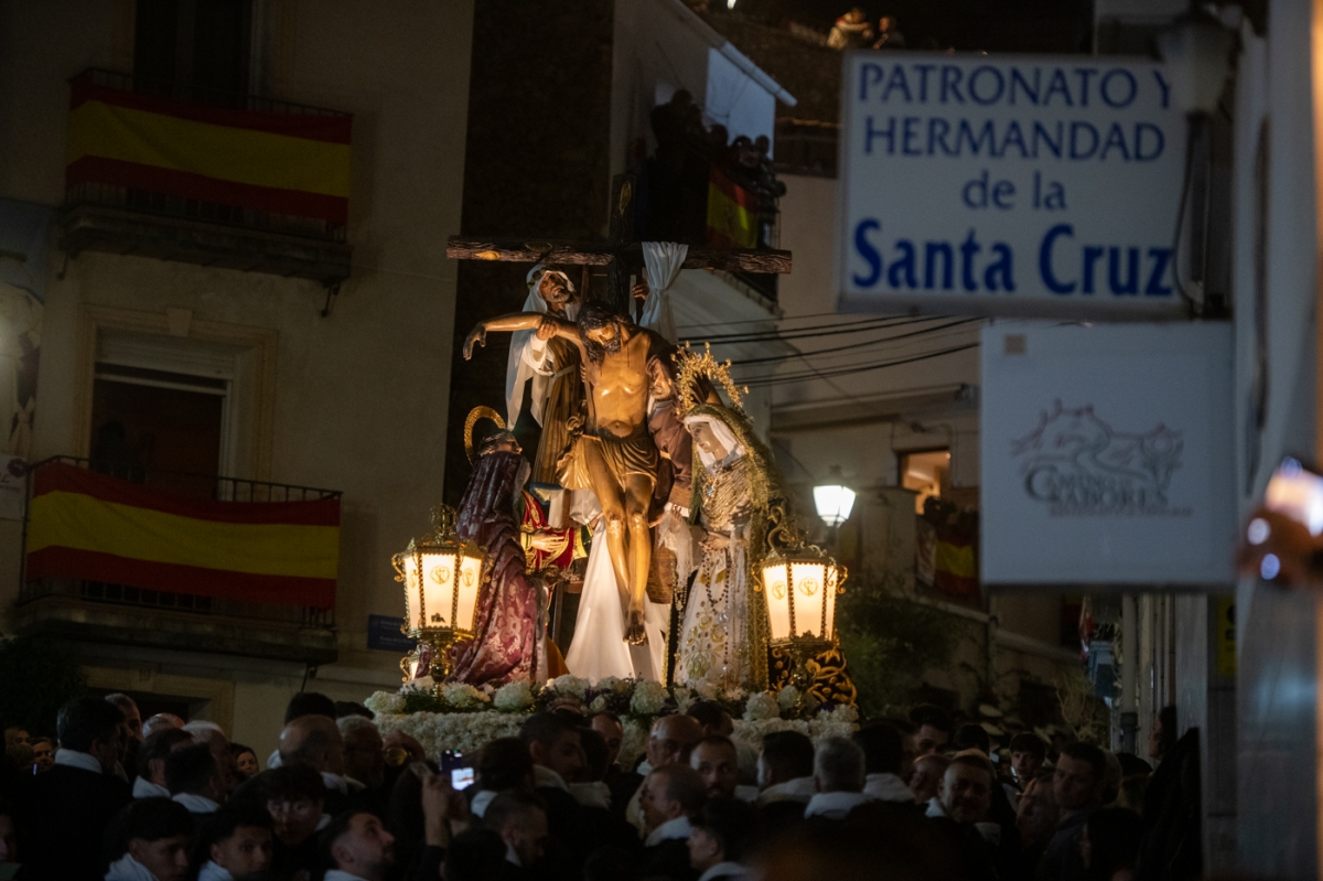 La procesión de la Santa Cruz de Alicante, en imágenes