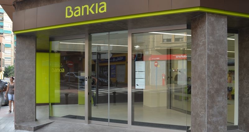 Bankia concede un 34% más de créditos al consumo a las familias