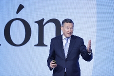 Ángel Simón, un industrial del sector del agua con perfil financiero desembarca en Indra