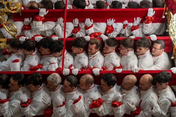 Las imágenes de la emocionante procesión de los californios en el Miércoles Santo de Cartagena