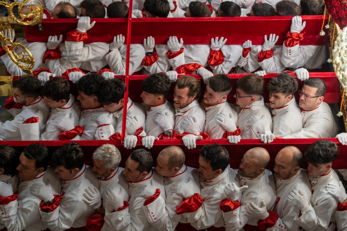 Las imágenes de la emocionante procesión de los californios en el Miércoles Santo de Cartagena