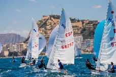 El RCRA refuerza Alicante como enclave del turismo deportivo con el Campeonato de España de 420