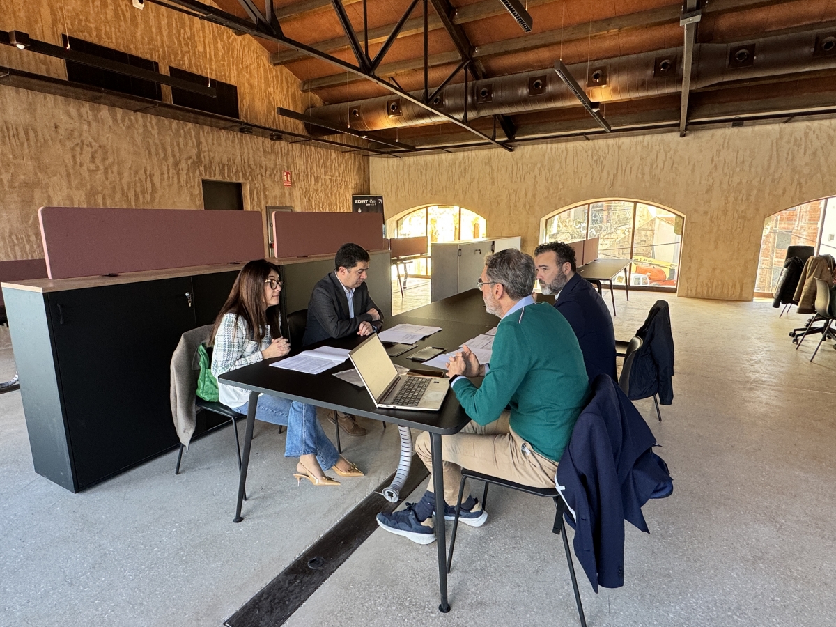 Reunión entre el Ayuntamiento y el director general de Turismo.