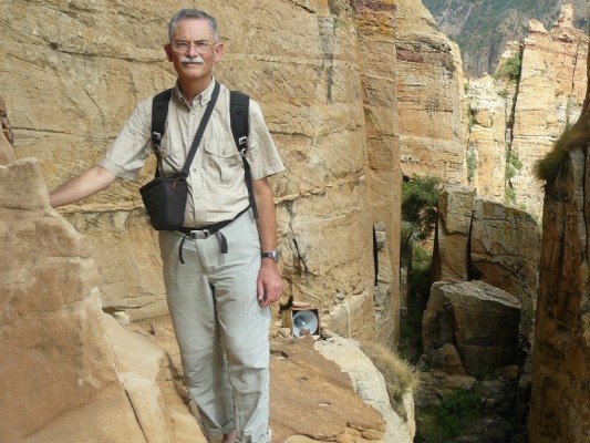 Fallece el alpinista y médico valenciano Javier Botella durante la ascensión al Khan Tengri