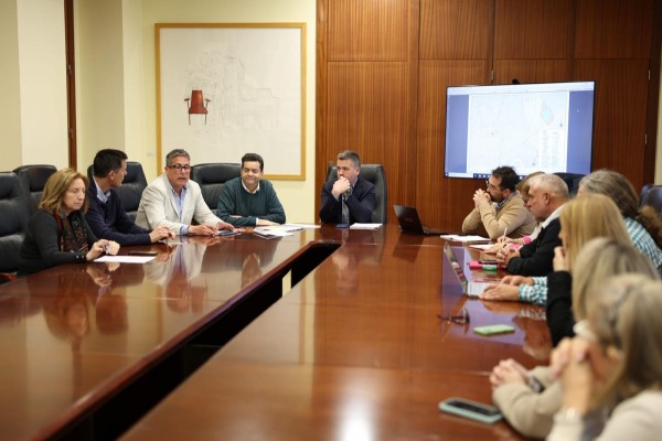 Burriana reúne al gobierno y la oposición para dar a conocer el proyecto del primer tanatorio-crematorio