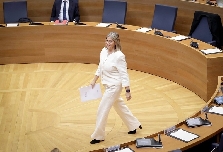 Educación propone un calendario de negociación a sindicatos, que empieza por retribuciones