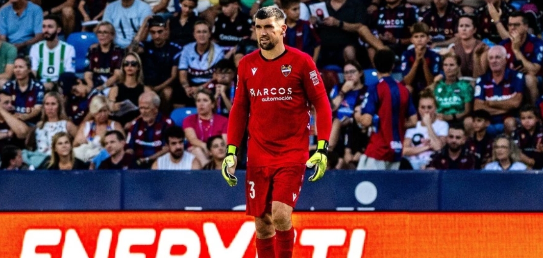 Ryan ya trabaja con el equipo; Etta, al margen en sesión de recuperación