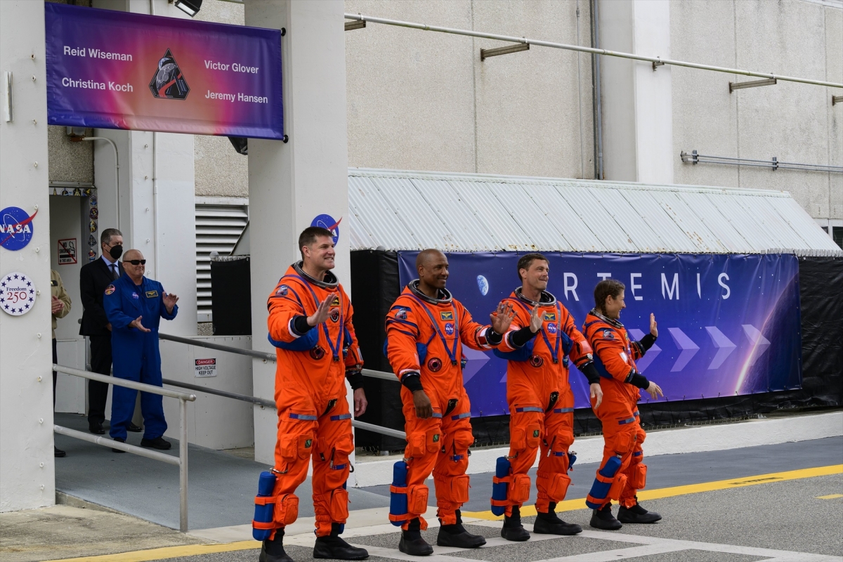 Astronautas de Artemis II comienzan su segunda jornada con ejercicios físicos para minimizar la pérdida muscular