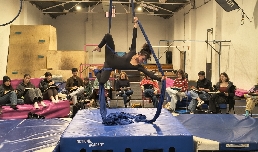 Los clubes de dibujo toman València: “Dibujar juntos nos quita el miedo a la página en blanco”