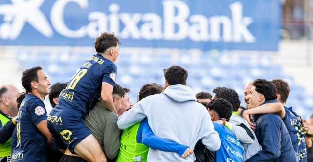 El UCAM Murcia defiende el liderato de Segunda RFEF en un derbi frente a la Minera en Llano del Beal