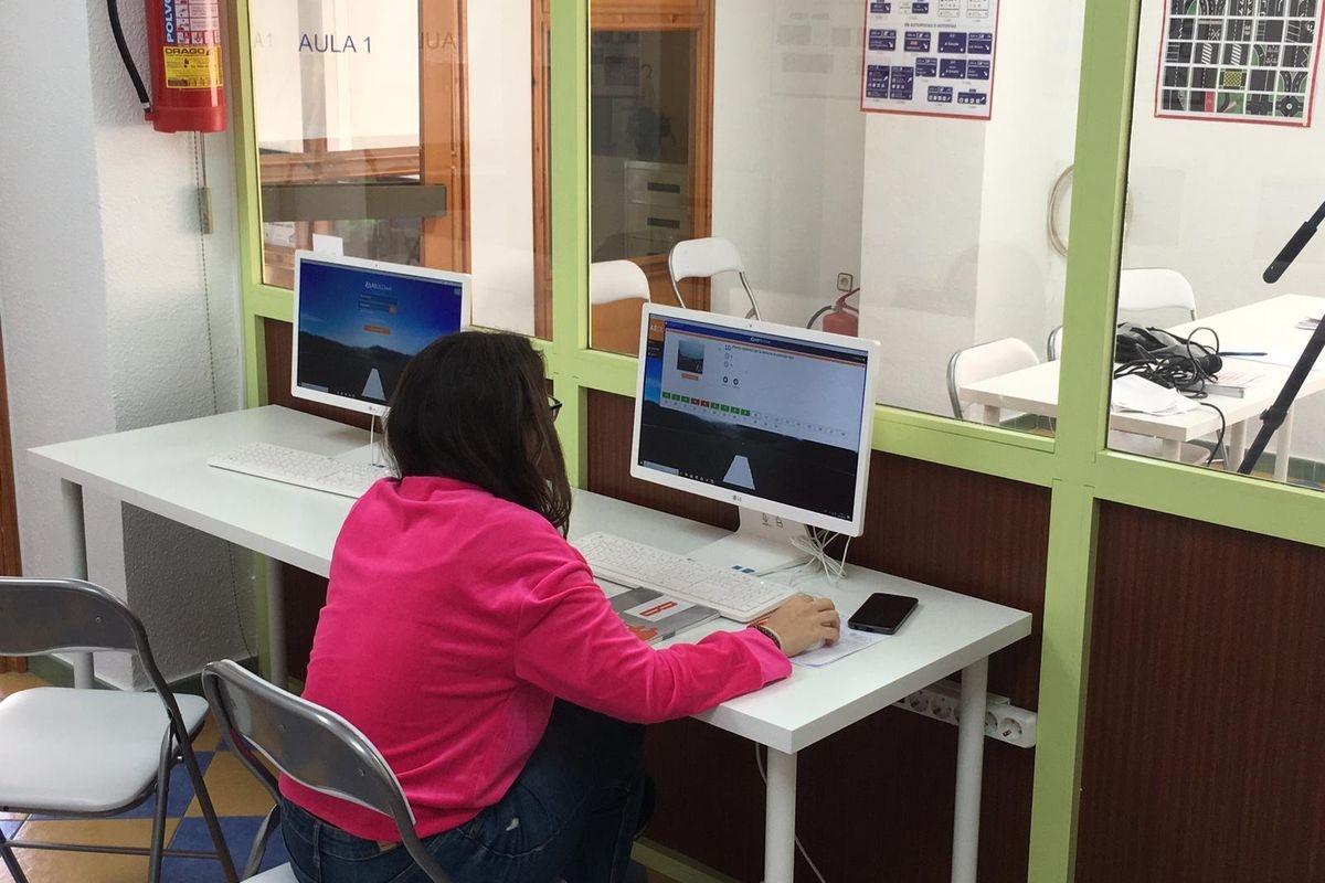 Cartagena anuncia ayudas a los jóvenes de hasta 200 euros para sacarse el carné de conducir