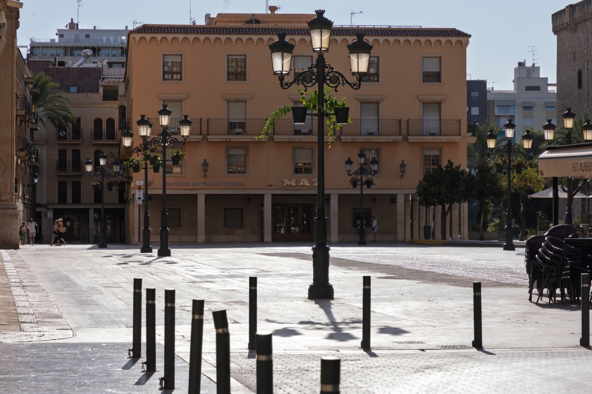 Acsa y Bertolín se perfilan para reformar la plaza de Santa María en Elche... con contrarreloj por las fiestas de agosto