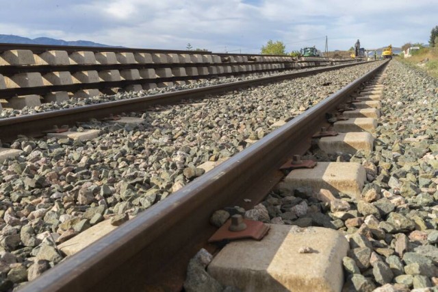 Adif licitará el balasto para el montaje de las vías del AVE Lorca-Almería por 27 millones de euros