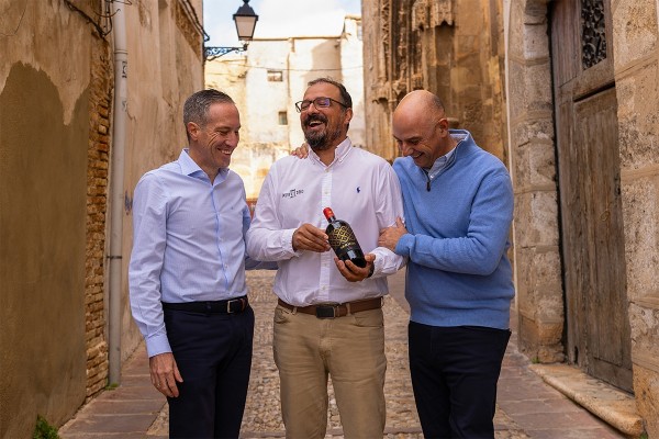 Murviedro: casi un siglo sirviendo tragos desde Requena al mundo