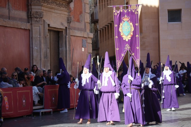De los tronos al 'scroll': la Generación Z blinda el futuro de la Semana Santa de Murcia y las Fiestas de Primavera