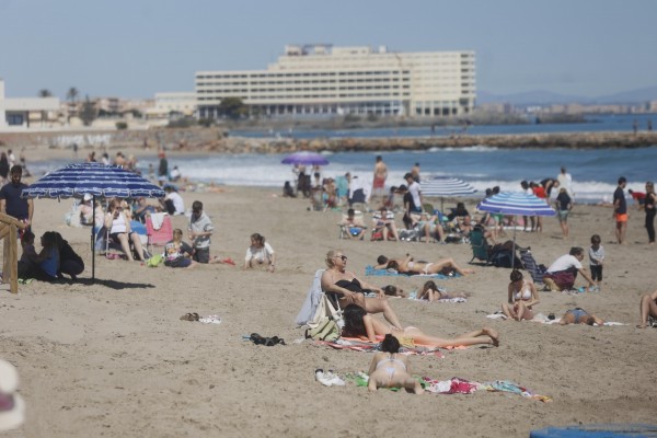 El turista internacional gasta 140 euros al día en la Comunitat Valenciana y se queda nueve días