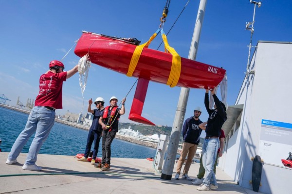 El Club Náutico de Denia, posible destino piloto de un velero que navega desde Ibiza sin tripulación