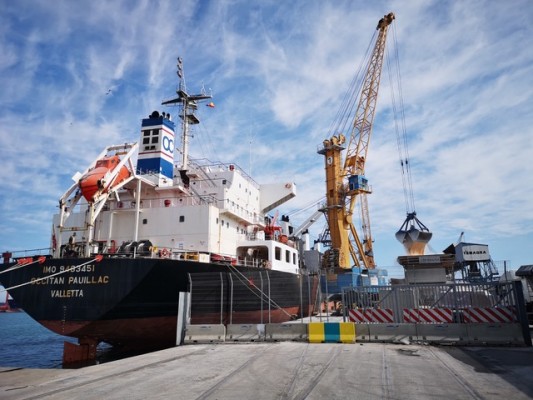 La llegada de grano de Ucrania aumenta un 123% en el Puerto de València
