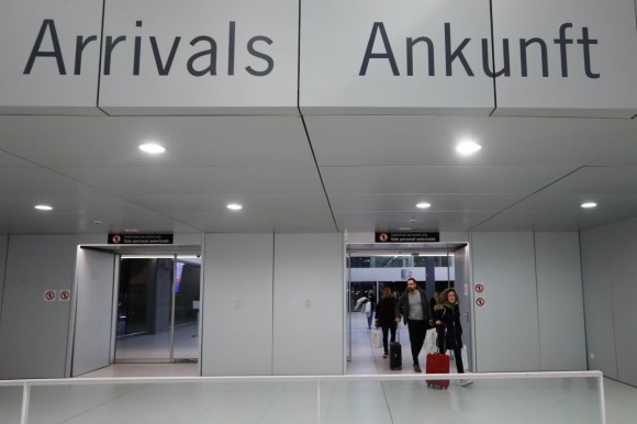 El aeropuerto de Corvera no termina de despegar en temporada alta con 18.000 pasajeros menos que en 2019