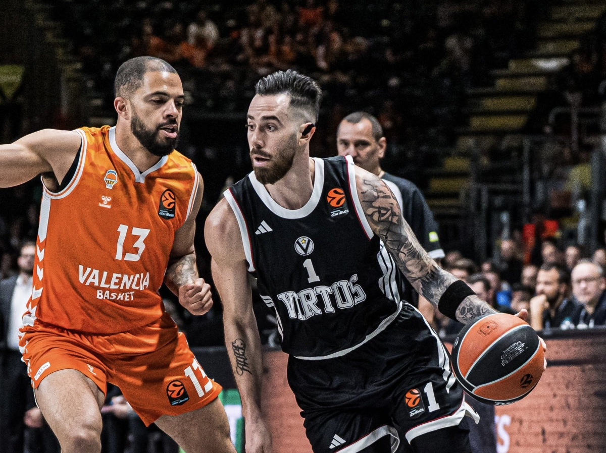 Valencia Basket da un paso de gigante al ritmo de Reuvers en Bolonia
