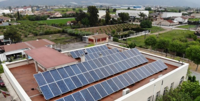 Una empresa cede gratuitamente al Ayuntamiento de Murcia 114 placas solares,  y su mantenimiento, para tres edificios municipales