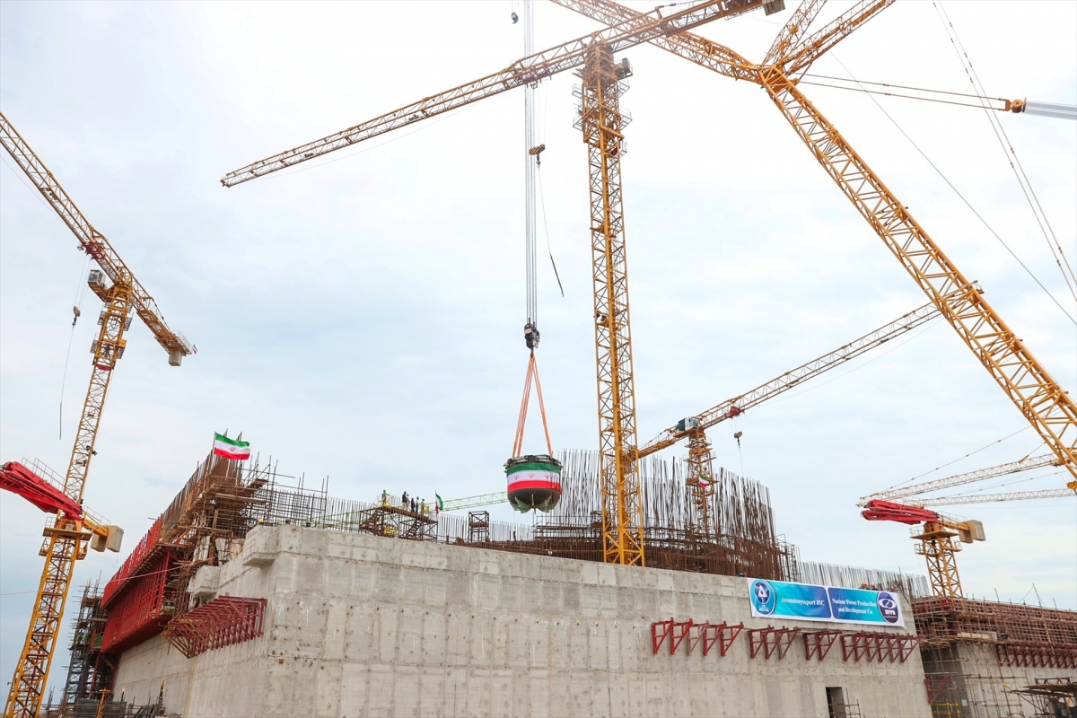 Irán denuncia ataques de EEUU e Israel a la central nuclear de Bushehr y al área petroquímica de Juzestán