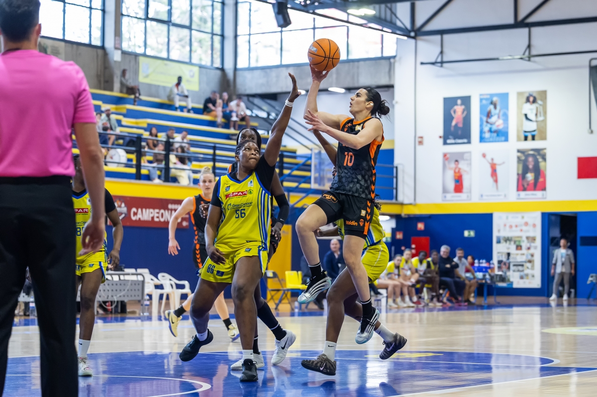 Valencia Basket sella la 20ª victoria en LF Endesa con récords 