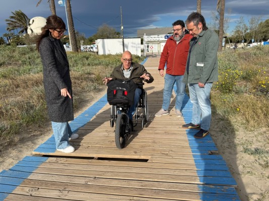 Compromís denuncia junto a COCEMFE deficiencias de accesibilidad en las playas de Castelló y exige actuaciones inmediatas
