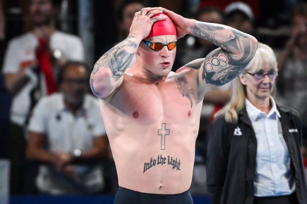 El nadador Adam Peaty afirma que los deportistas de Paris 2024 encontraron gusanos en su comida