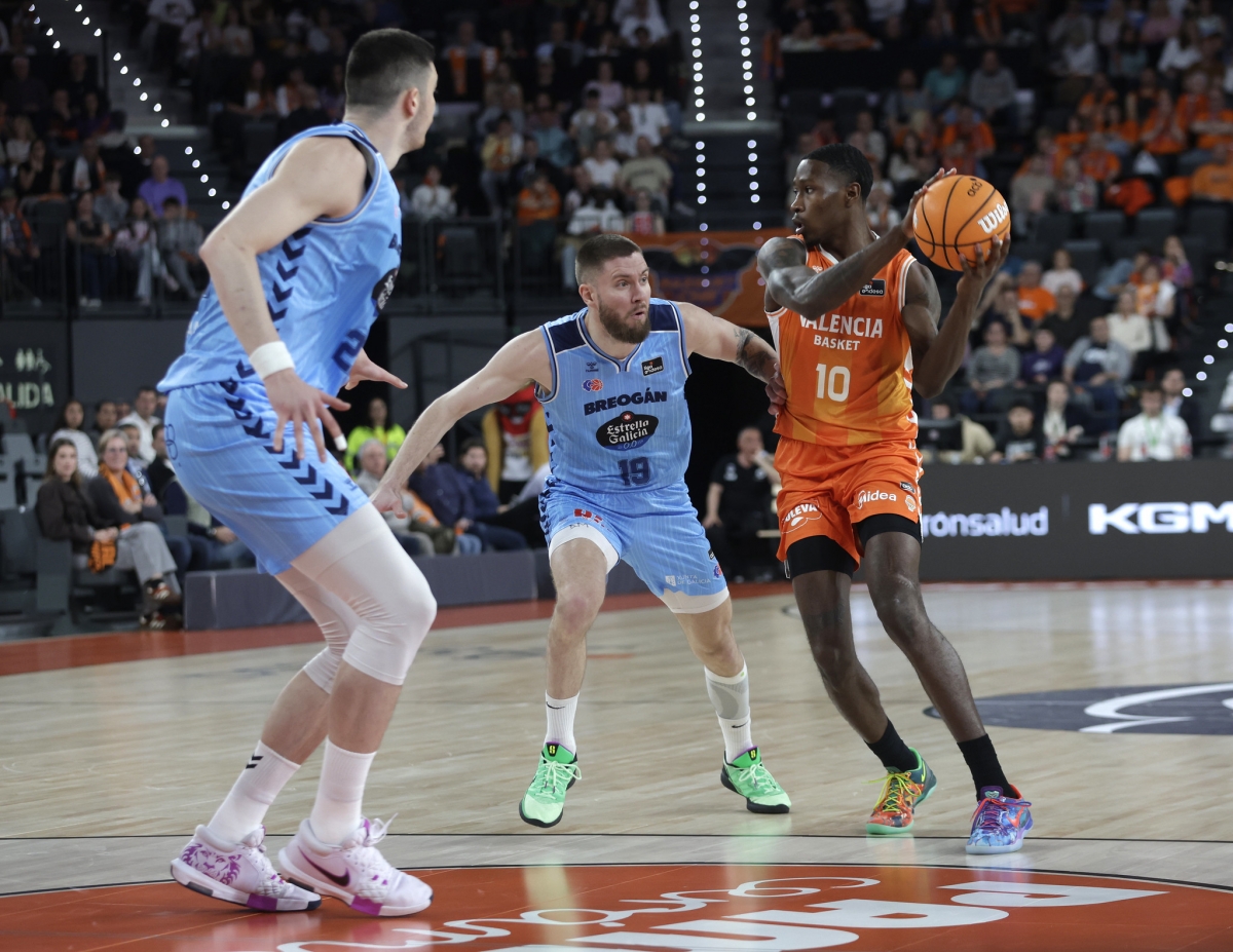 Valencia Basket somete a Río Breogán