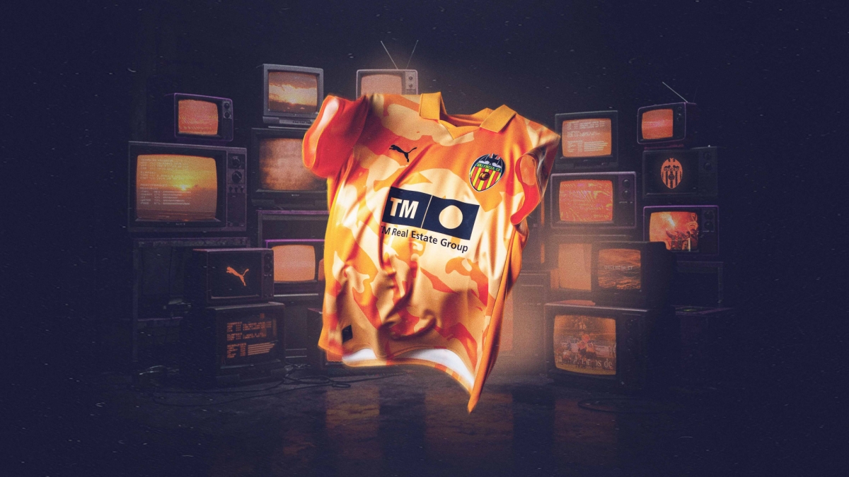 La camiseta del Valencia CF y PUMA llega a las tiendas este miércoles