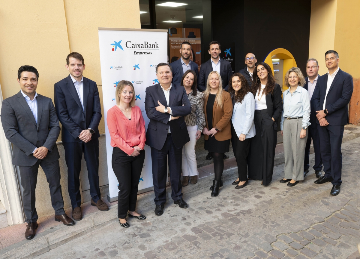 CaixaBank inaugura un nuevo Centro de Empresas en  Alzira 