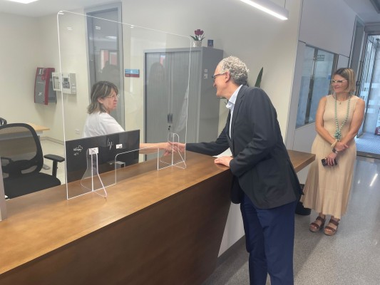 Los servicios de pediatría y obstetricia de los hospitales públicos de la Región 'sacan' un sobresaliente