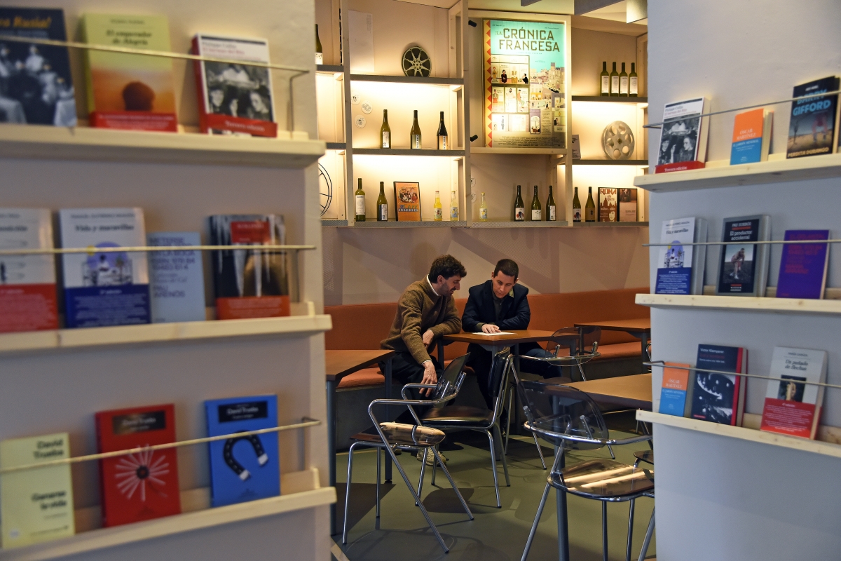 La cafetería de los cines Babel.